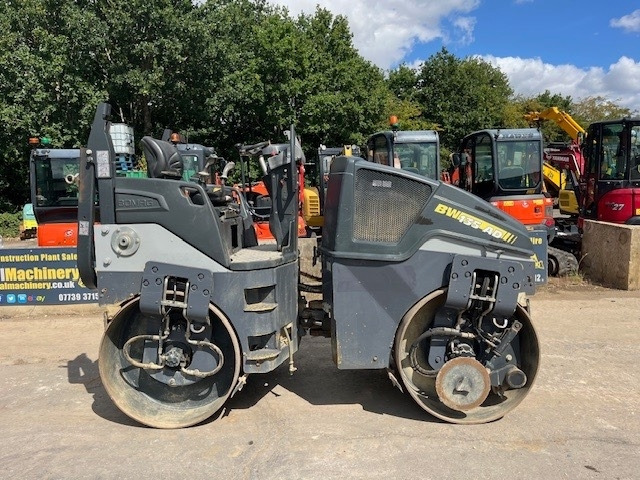 Bomag BW 135 AD-5 - Cilindru compactor pentru asfalt: Foto 1 Bomag BW 135 AD-5 - Cilindru compactor pentru asfalt: Foto 1