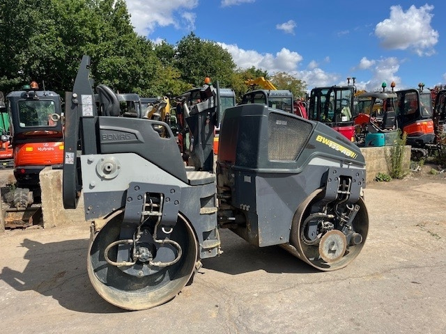 Bomag BW 135 AD-5 - Cilindru compactor pentru asfalt: Foto 2 Bomag BW 135 AD-5 - Cilindru compactor pentru asfalt: Foto 2