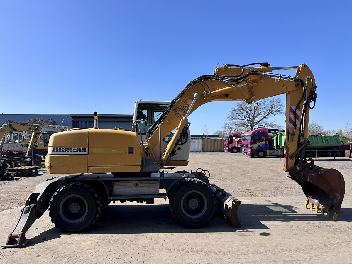 LIEBHERR A 314 All hydr. lines SW 33- 30 Km/h - Excavator pe roţi: Foto 5 LIEBHERR A 314 All hydr. lines SW 33- 30 Km/h - Excavator pe roţi: Foto 5