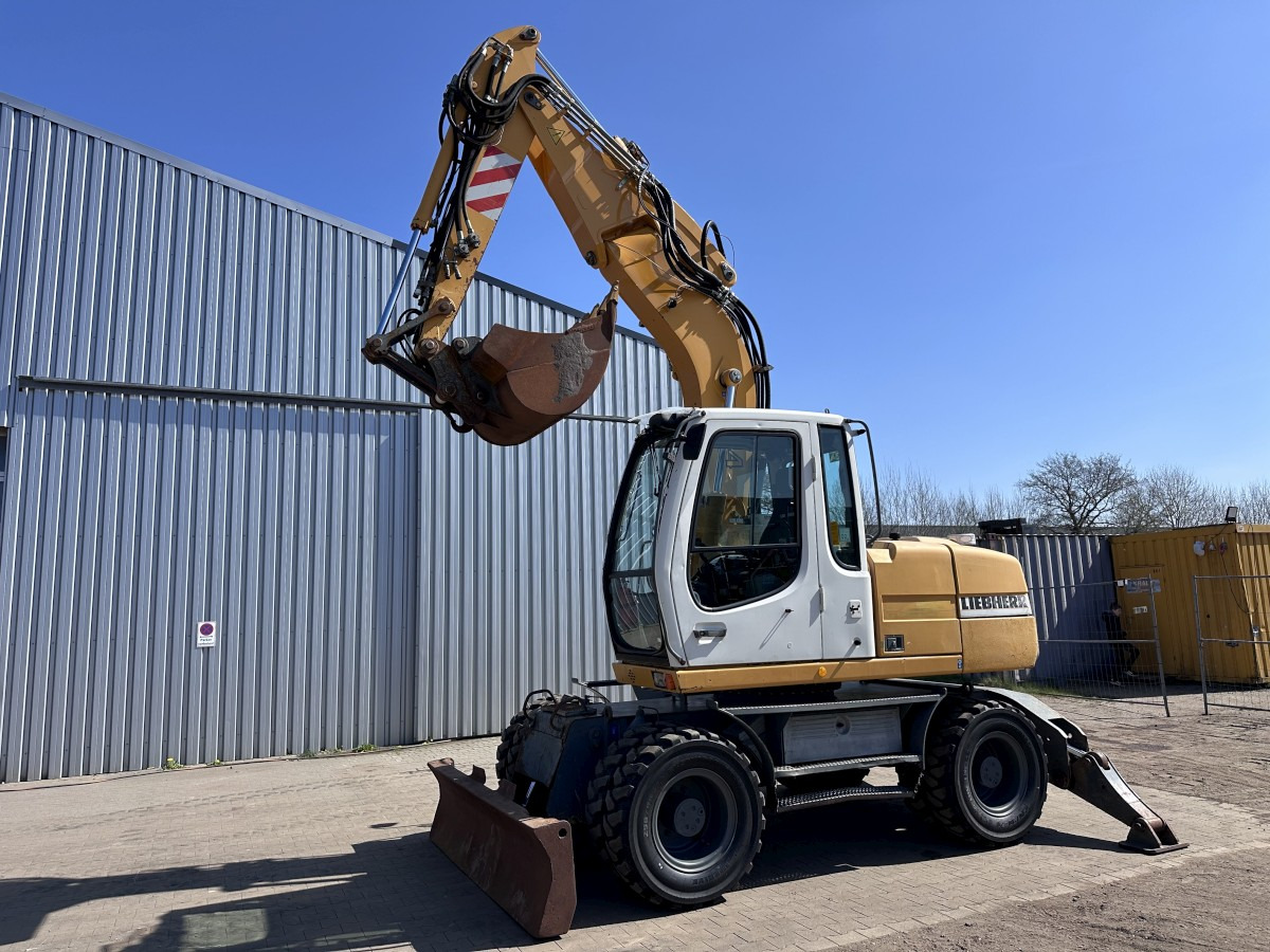 LIEBHERR A 314 All hydr. lines SW 33- 30 Km/h - Excavator pe roţi: Foto 1 LIEBHERR A 314 All hydr. lines SW 33- 30 Km/h - Excavator pe roţi: Foto 1