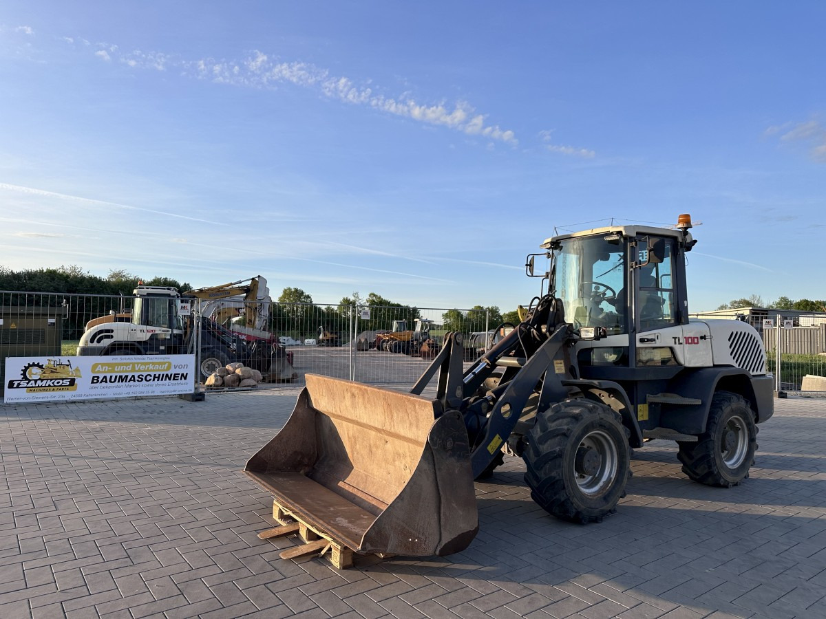 TEREX TL 100 - 30 Km/h Schaufel + Palettengabel Top ! - Încărcător frontal pe pneuri: Foto 3 TEREX TL 100 - 30 Km/h Schaufel + Palettengabel Top ! - Încărcător frontal pe pneuri: Foto 3