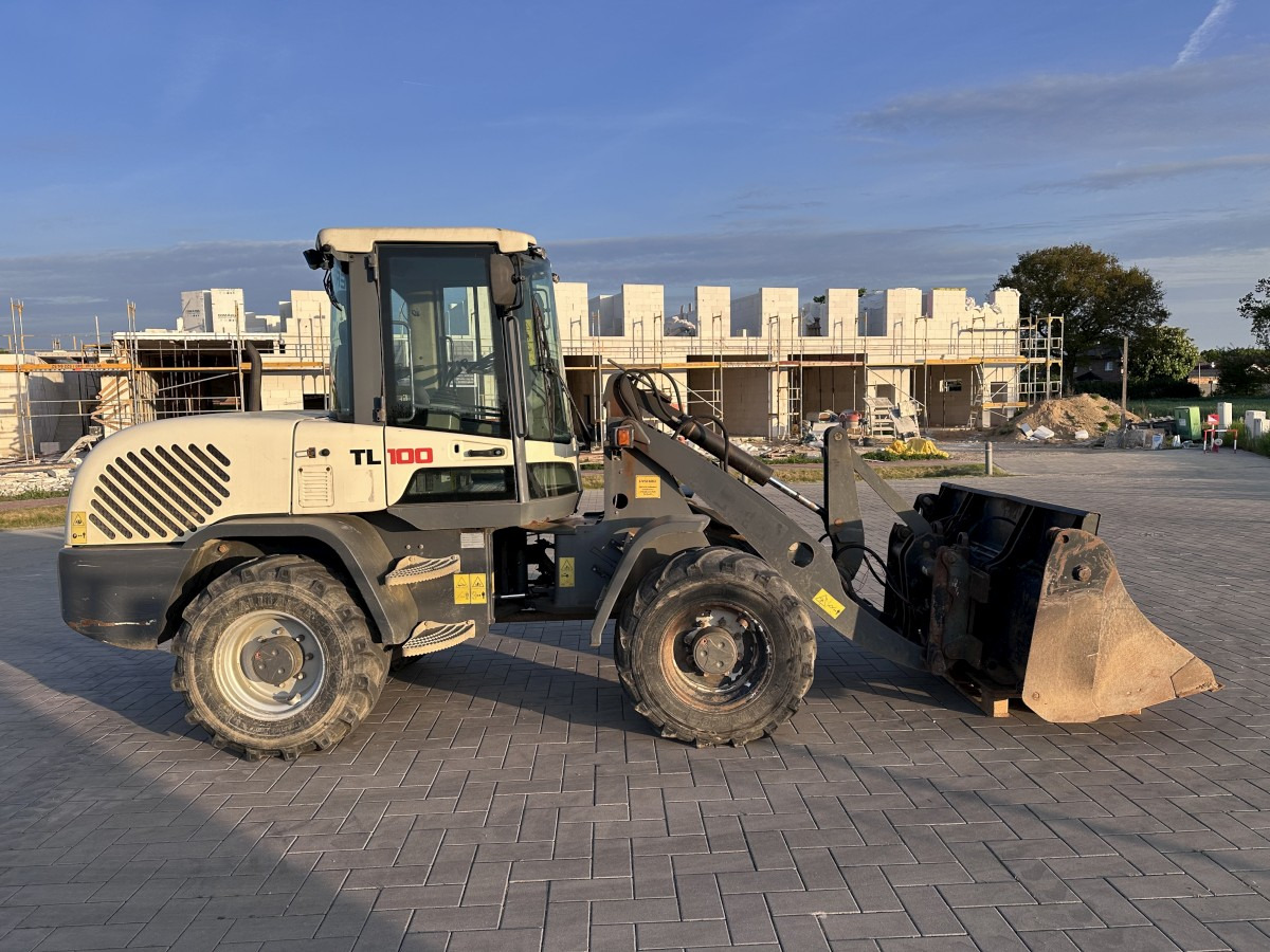 TEREX TL 100 - 30 Km/h Schaufel + Palettengabel Top ! - Încărcător frontal pe pneuri: Foto 2 TEREX TL 100 - 30 Km/h Schaufel + Palettengabel Top ! - Încărcător frontal pe pneuri: Foto 2