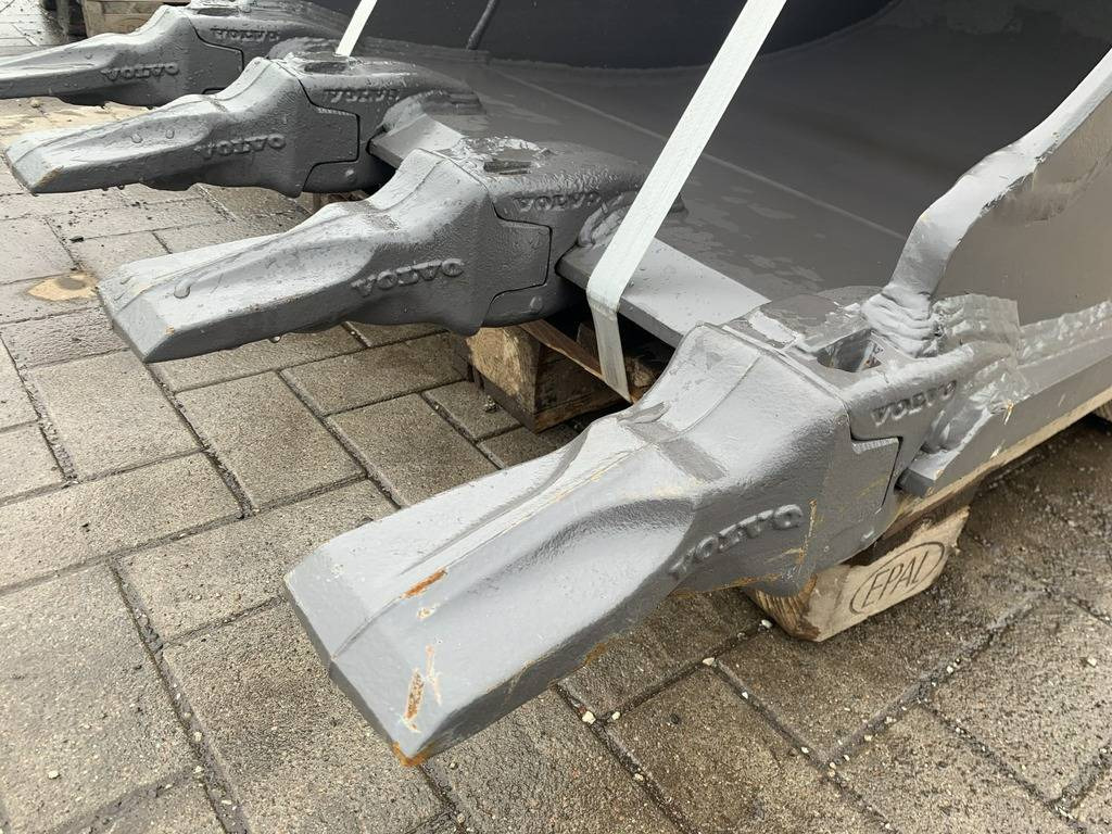 Cupă excavator nou Volvo S 60 / S6 Tieflöffel bucket 1.000mm: Foto 7 Cupă excavator nou Volvo S 60 / S6 Tieflöffel bucket 1.000mm: Foto 7
