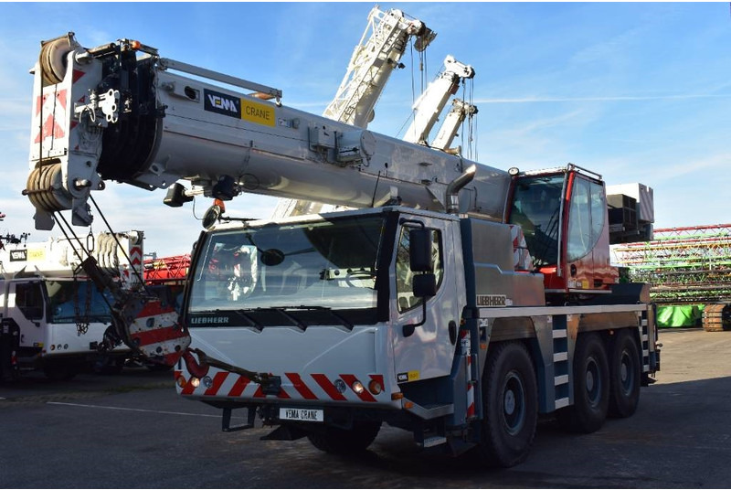 Liebherr LTM 1050-3.1 - Macara tot teren: Foto 2 Liebherr LTM 1050-3.1 - Macara tot teren: Foto 2