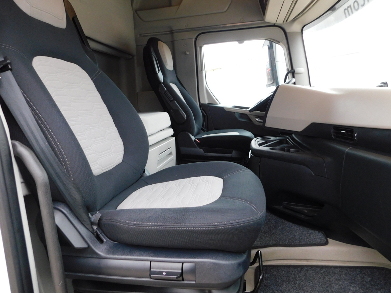 Ford F max 4x2 scab e6 12s2620 - Cap tractor: Foto 5 Ford F max 4x2 scab e6 12s2620 - Cap tractor: Foto 5