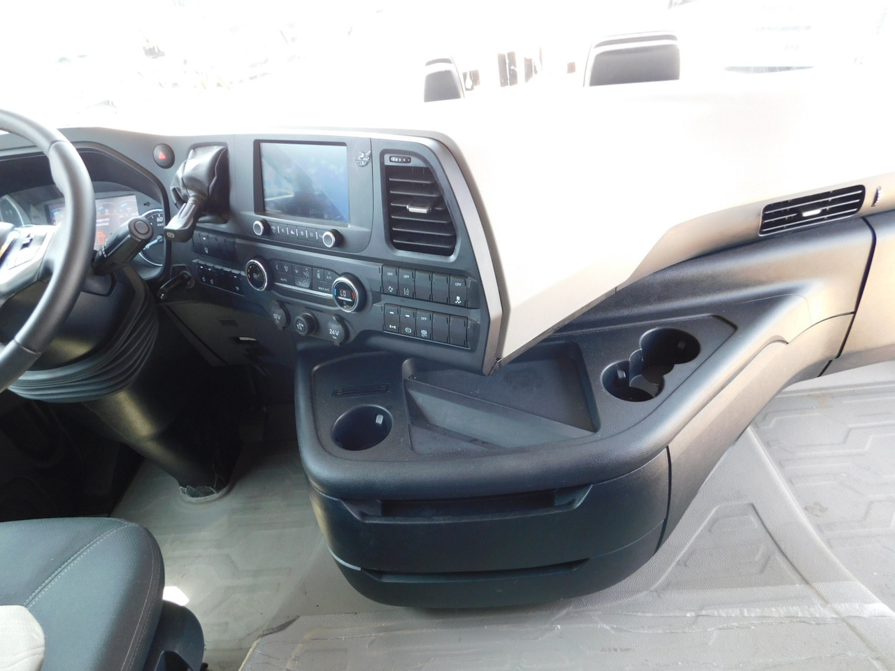 Cap tractor Ford F max 4x2 scab e6 12tx2620 ecotorq: Foto 7