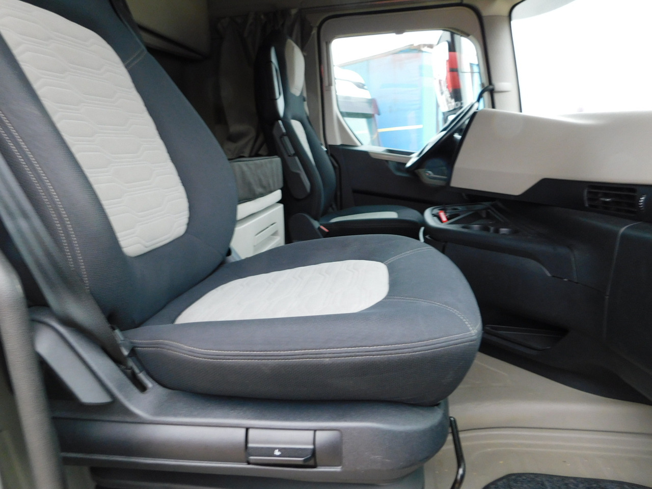 Ford F max ll 4x2 scab e6 12tx2620 - Cap tractor: Foto 5 Ford F max ll 4x2 scab e6 12tx2620 - Cap tractor: Foto 5