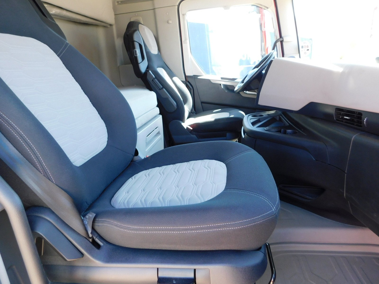 Ford F max ll 4x2 scab e6 12tx2620 - Cap tractor: Foto 5 Ford F max ll 4x2 scab e6 12tx2620 - Cap tractor: Foto 5