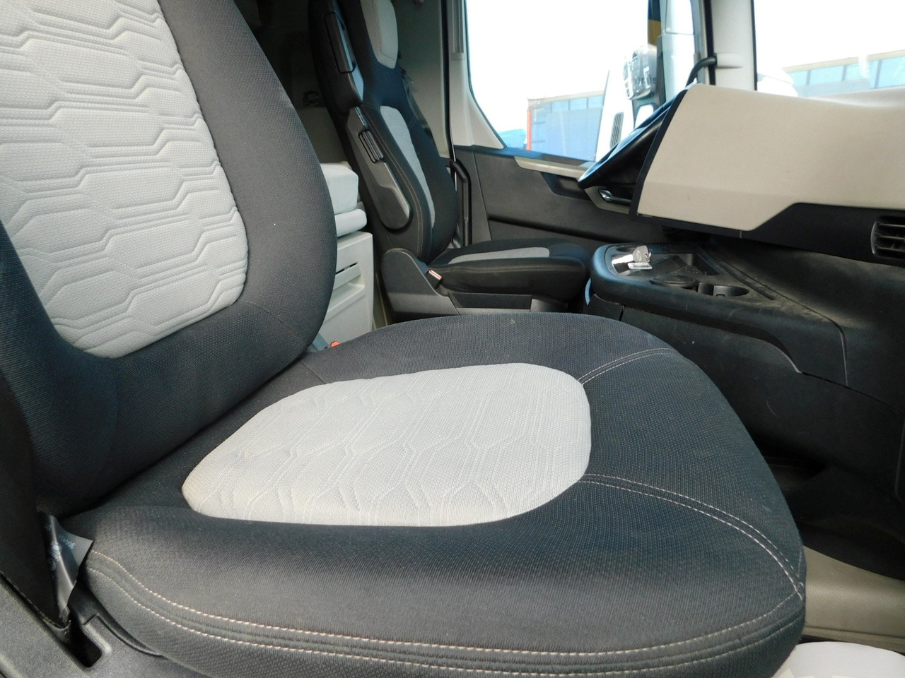 Ford F max ll 4x2 scab e6 12tx2620 - Cap tractor: Foto 5 Ford F max ll 4x2 scab e6 12tx2620 - Cap tractor: Foto 5