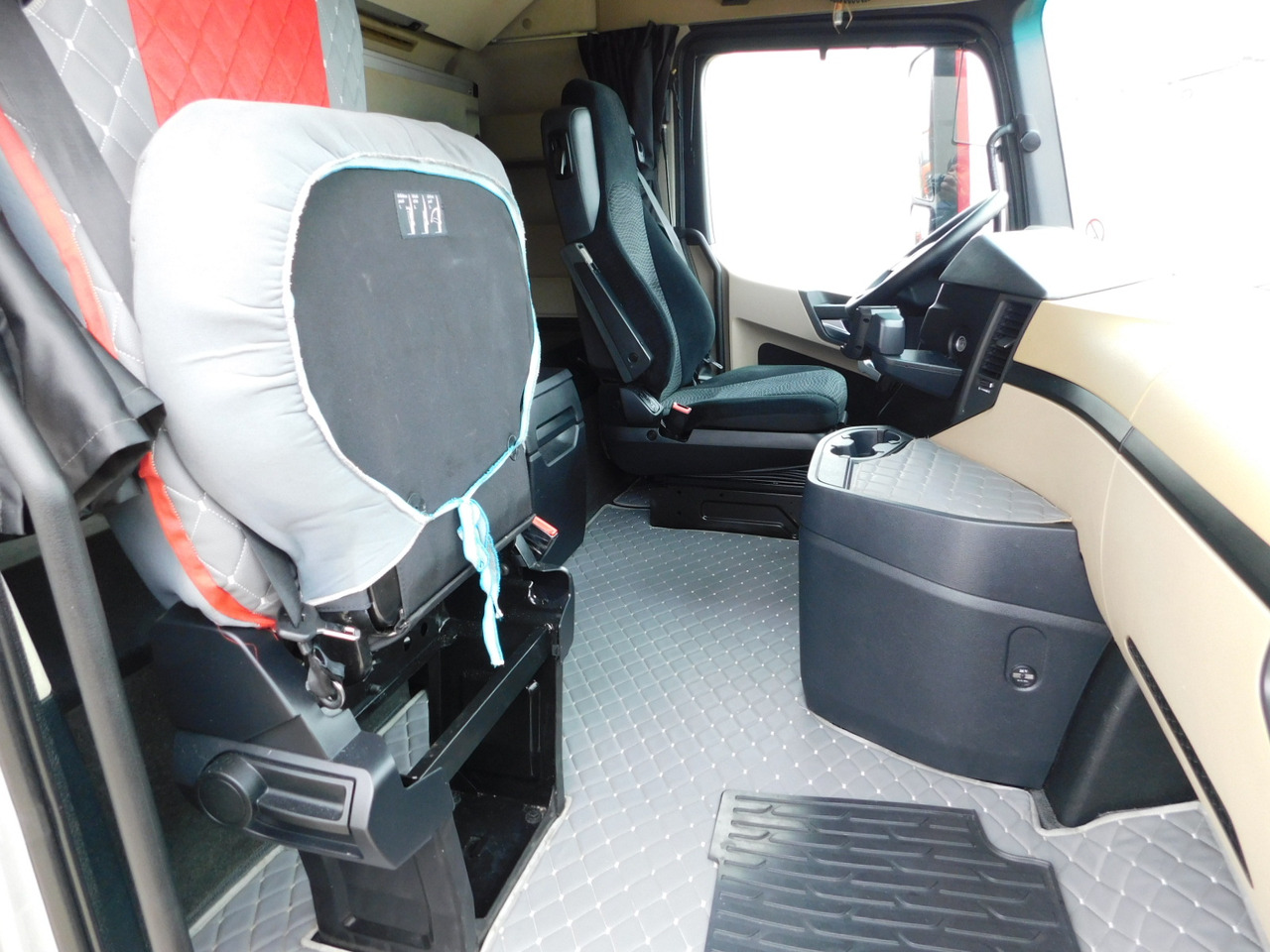 Mercedes Actros - Cap tractor: Foto 5 Mercedes Actros - Cap tractor: Foto 5