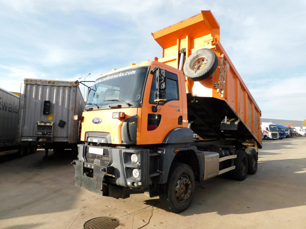 Ford 3542d 6x4 dcab e6 16s2230 - Camion basculantă: Foto 1 Ford 3542d 6x4 dcab e6 16s2230 - Camion basculantă: Foto 1