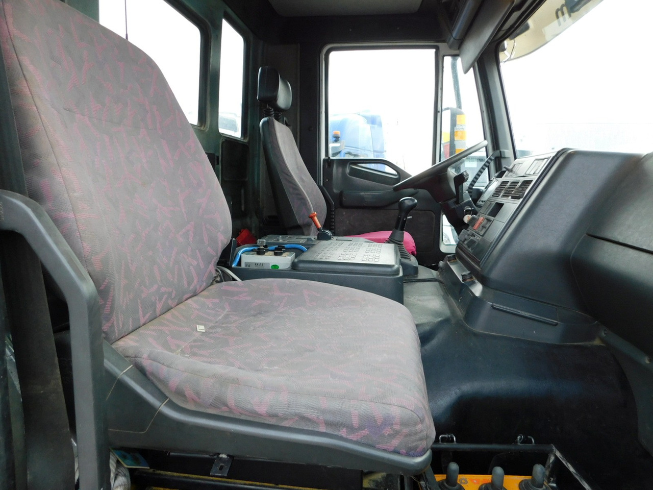 Iveco 410e44h80 - Autobetonieră: Foto 5 Iveco 410e44h80 - Autobetonieră: Foto 5