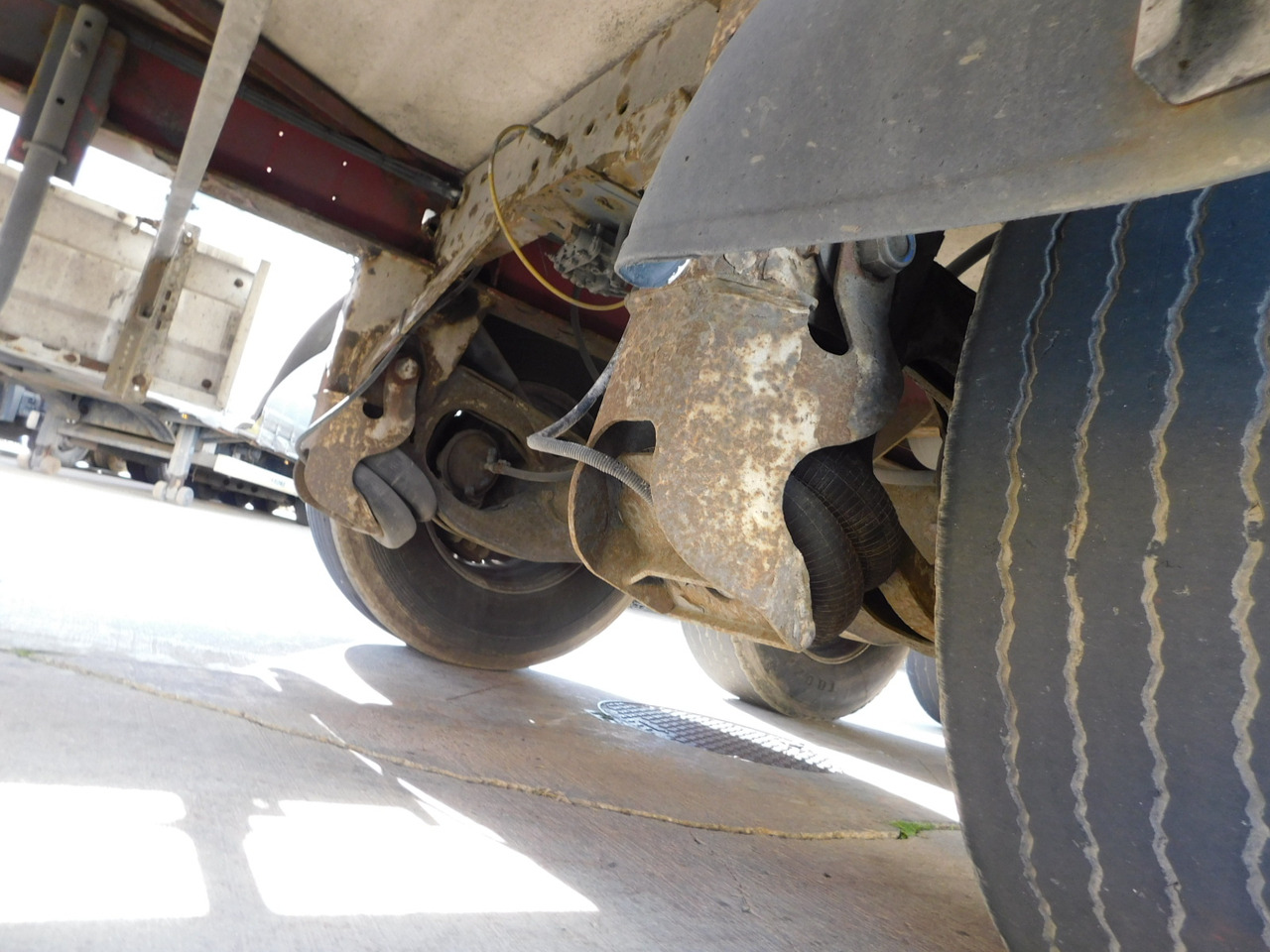 Krone Sdr27 - Semiremorcă frigider: Foto 5 Krone Sdr27 - Semiremorcă frigider: Foto 5