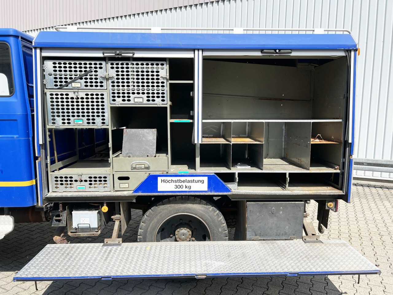 90-16 AW 4x4 Doka 90-16 AW 4x4 Doka, Mannschaftswagen - Autospeciala de stins incendii: Foto 3 90-16 AW 4x4 Doka 90-16 AW 4x4 Doka, Mannschaftswagen - Autospeciala de stins incendii: Foto 3