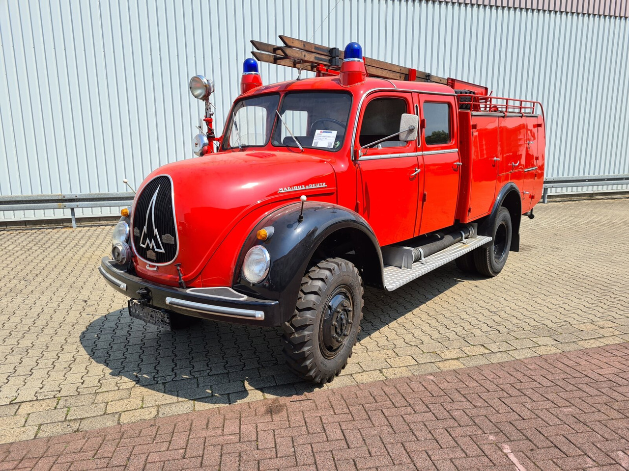 A 3500/6, TLF 16/25, TLF 16/53, 4x4 A 3500/6, TLF 16/25, TLF 16/53, 4x4 - Ambulanță: Foto 1 A 3500/6, TLF 16/25, TLF 16/53, 4x4 A 3500/6, TLF 16/25, TLF 16/53, 4x4 - Ambulanță: Foto 1