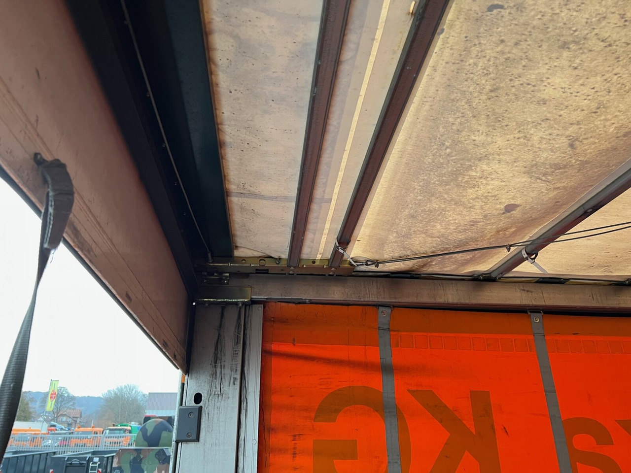 Semiremorcă prelată Ackermann PS-F 5.3/10.1 E SPS PS-F 5.3/10.1 E SPS, Edscha-Verdeck, LBW Dhollandia: Foto 14 Semiremorcă prelată Ackermann PS-F 5.3/10.1 E SPS PS-F 5.3/10.1 E SPS, Edscha-Verdeck, LBW Dhollandia: Foto 14