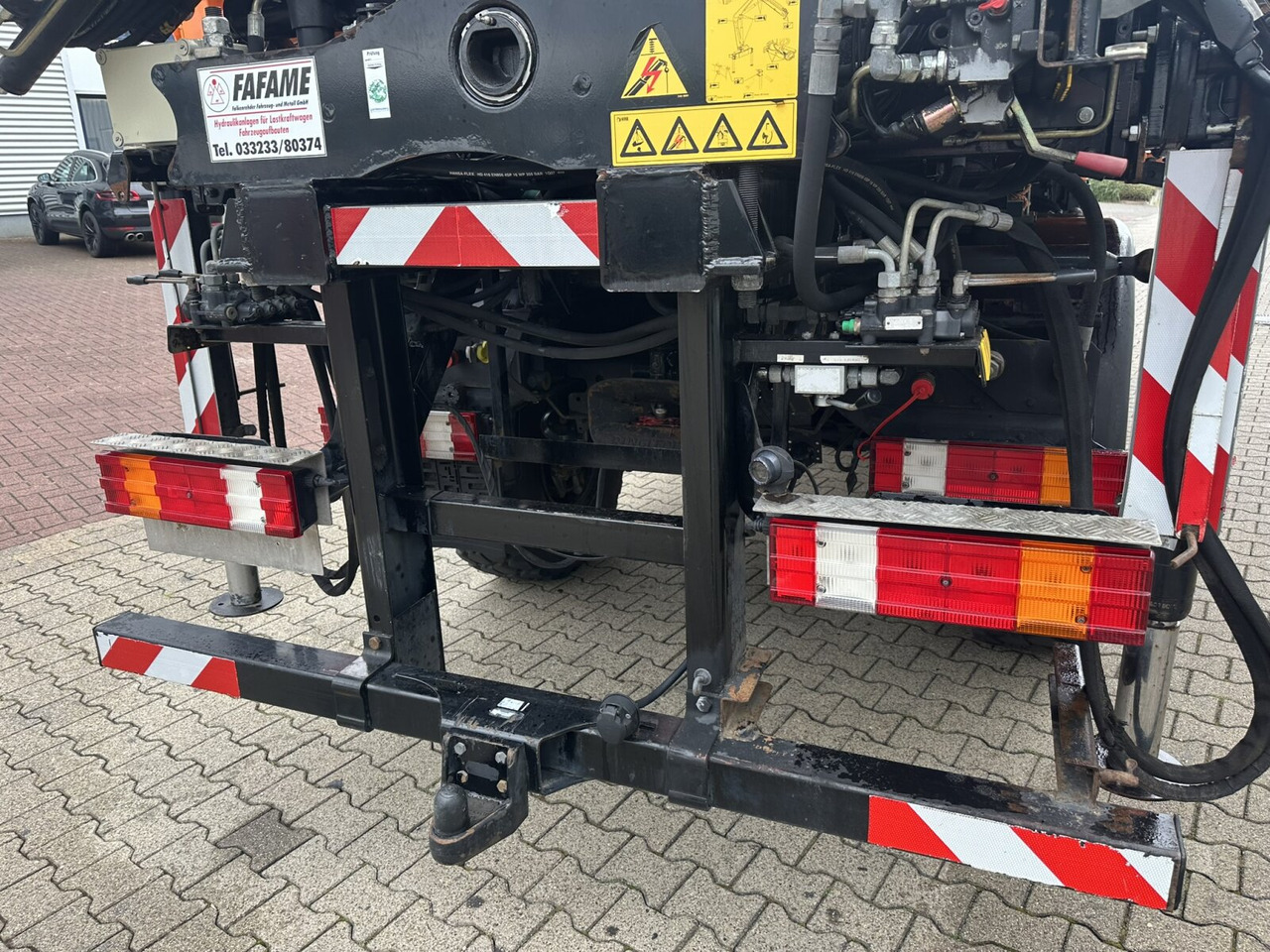 Unimog U500 4x4 U500 4x4 405/40 mit Heckkran Hiab 077-1 HiDuo, absattelbar, Funk - Autoutilitară: Foto 2 Unimog U500 4x4 U500 4x4 405/40 mit Heckkran Hiab 077-1 HiDuo, absattelbar, Funk - Autoutilitară: Foto 2