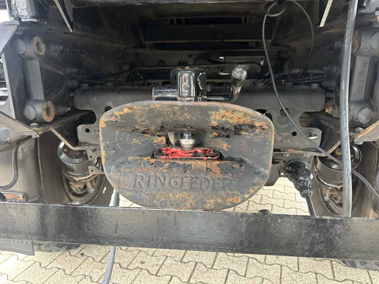 Unimog U500 4x4 U500 4x4 405/40 mit Heckkran Hiab 077-1 HiDuo, absattelbar, Funk - Autoutilitară: Foto 4 Unimog U500 4x4 U500 4x4 405/40 mit Heckkran Hiab 077-1 HiDuo, absattelbar, Funk - Autoutilitară: Foto 4