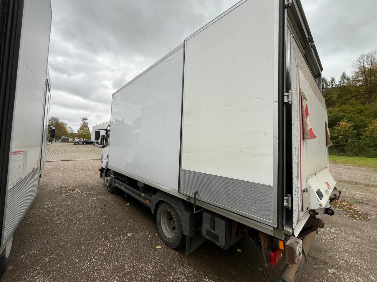 Mercedes-Benz Atego 816 4x2 Atego 816 4x2, Kühlkoffer, Trennwand, ThermoKing, LBW Sörensen - Camion: Foto 4 Mercedes-Benz Atego 816 4x2 Atego 816 4x2, Kühlkoffer, Trennwand, ThermoKing, LBW Sörensen - Camion: Foto 4