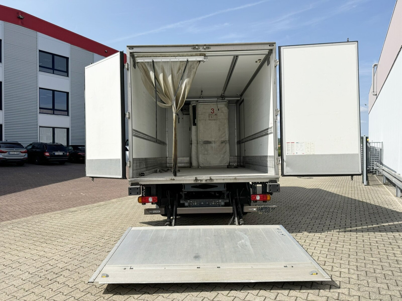Mitsubishi Canter Fuso 7C15 4x2 Canter Fuso 7C15 4x2, Kühler, LBW - Camion: Foto 2 Mitsubishi Canter Fuso 7C15 4x2 Canter Fuso 7C15 4x2, Kühler, LBW - Camion: Foto 2