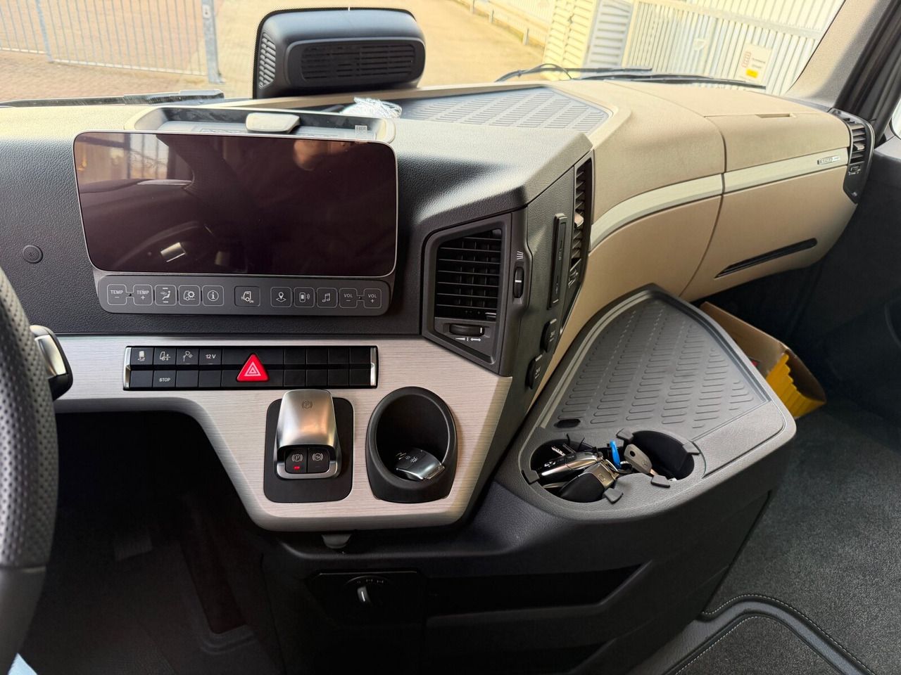 Mercedes-Benz Actros 3363 LS 6x4 Actros 3363 LS 6x4, Retarder, SoloStar, MultimediaCockpit, Navi, LED - Cap tractor: Foto 3 Mercedes-Benz Actros 3363 LS 6x4 Actros 3363 LS 6x4, Retarder, SoloStar, MultimediaCockpit, Navi, LED - Cap tractor: Foto 3