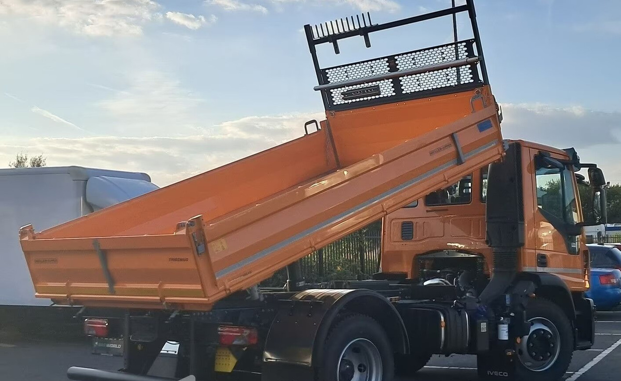 Euro Cargo 120E28 4x2 Euro Cargo 120E28 4x2 - Camion basculantă: Foto 4 Euro Cargo 120E28 4x2 Euro Cargo 120E28 4x2 - Camion basculantă: Foto 4