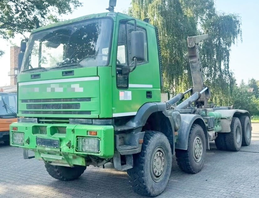 Euro Tech 410EH42 8x8 Euro Tech 410EH42 8x8, Abrollkipper - Camion cu cârlig: Foto 4 Euro Tech 410EH42 8x8 Euro Tech 410EH42 8x8, Abrollkipper - Camion cu cârlig: Foto 4