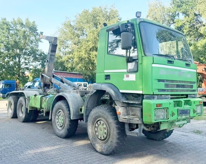 Euro Tech 410EH42 8x8 Euro Tech 410EH42 8x8, Abrollkipper - Camion cu cârlig: Foto 1 Euro Tech 410EH42 8x8 Euro Tech 410EH42 8x8, Abrollkipper - Camion cu cârlig: Foto 1