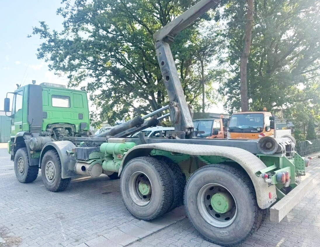 Euro Tech 410EH42 8x8 Euro Tech 410EH42 8x8, Abrollkipper - Camion cu cârlig: Foto 5 Euro Tech 410EH42 8x8 Euro Tech 410EH42 8x8, Abrollkipper - Camion cu cârlig: Foto 5