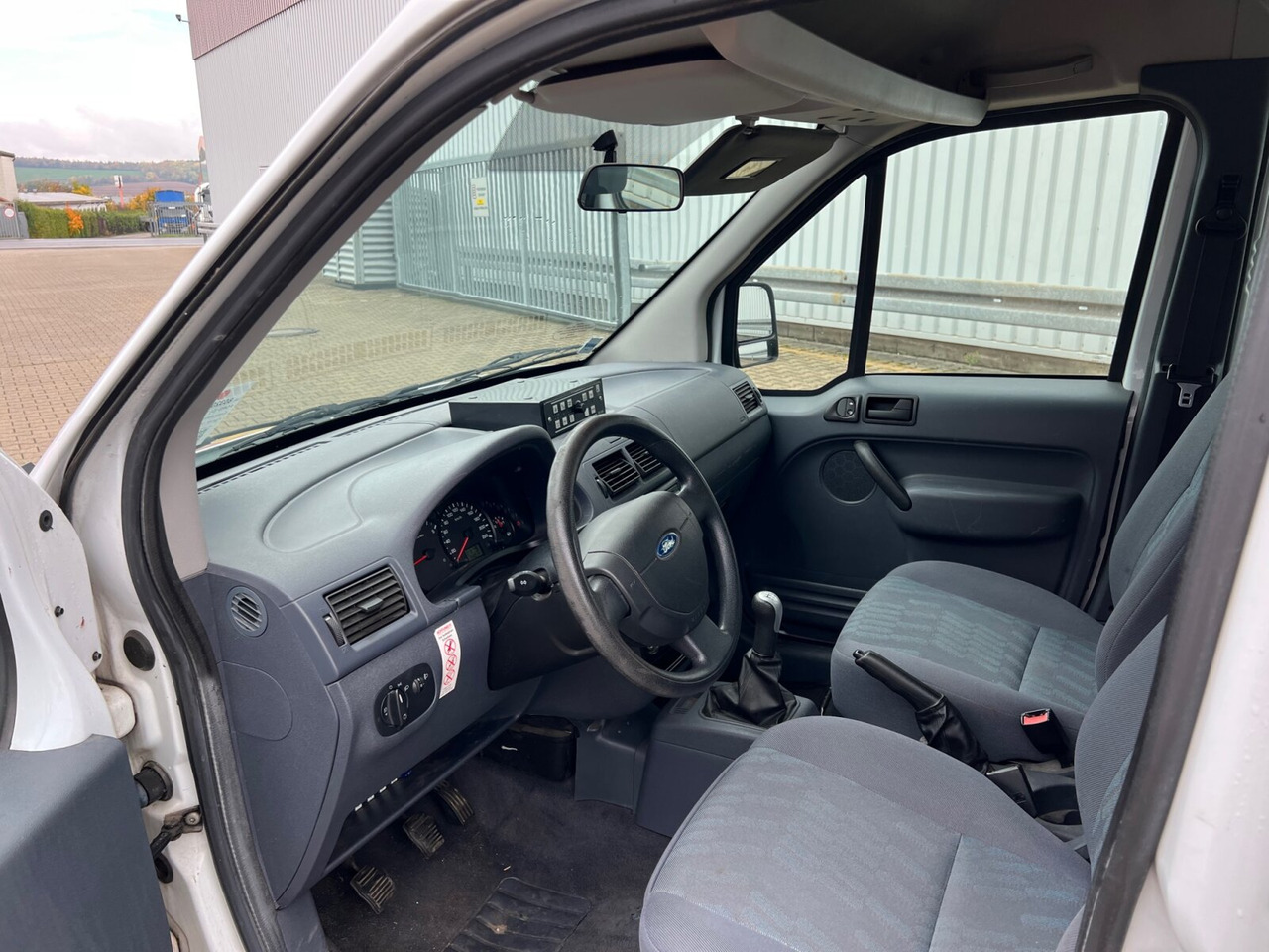 Ford Tourneo Connect 4x2 Tourneo Connect 4x2, Personentransporter, 8-Sitzer - Autoutilitară compactă: Foto 2 Ford Tourneo Connect 4x2 Tourneo Connect 4x2, Personentransporter, 8-Sitzer - Autoutilitară compactă: Foto 2