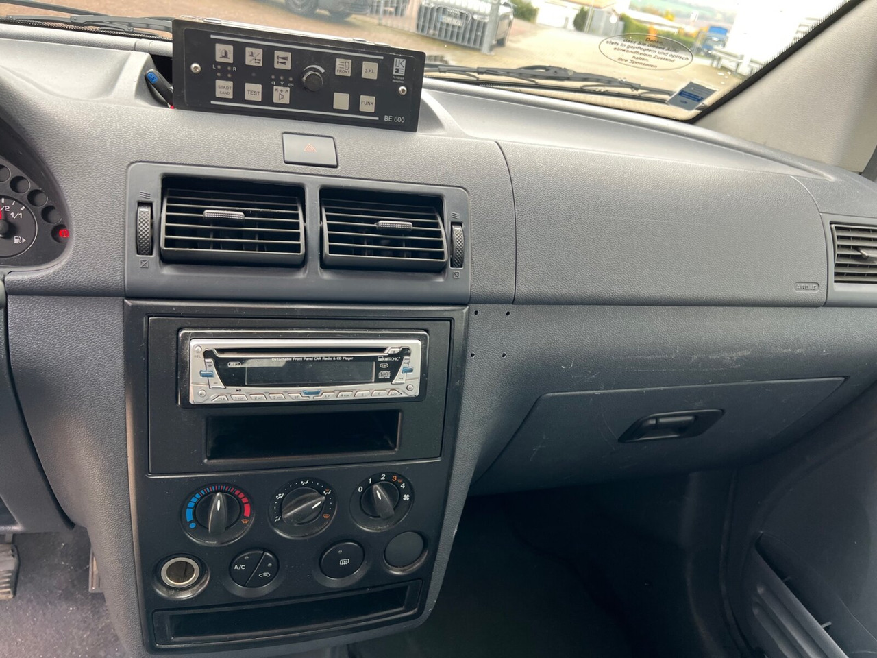 Ford Tourneo Connect 4x2 Tourneo Connect 4x2, Personentransporter, 8-Sitzer - Autoutilitară compactă: Foto 5 Ford Tourneo Connect 4x2 Tourneo Connect 4x2, Personentransporter, 8-Sitzer - Autoutilitară compactă: Foto 5