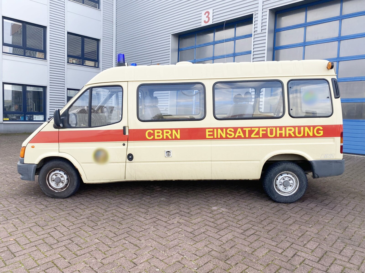 Microbuz, Transport persoane Ford Transit 2.5 4x2 Transit 2.5 4x2, Personentransporter, 8 Sitze: Foto 13 Microbuz, Transport persoane Ford Transit 2.5 4x2 Transit 2.5 4x2, Personentransporter, 8 Sitze: Foto 13