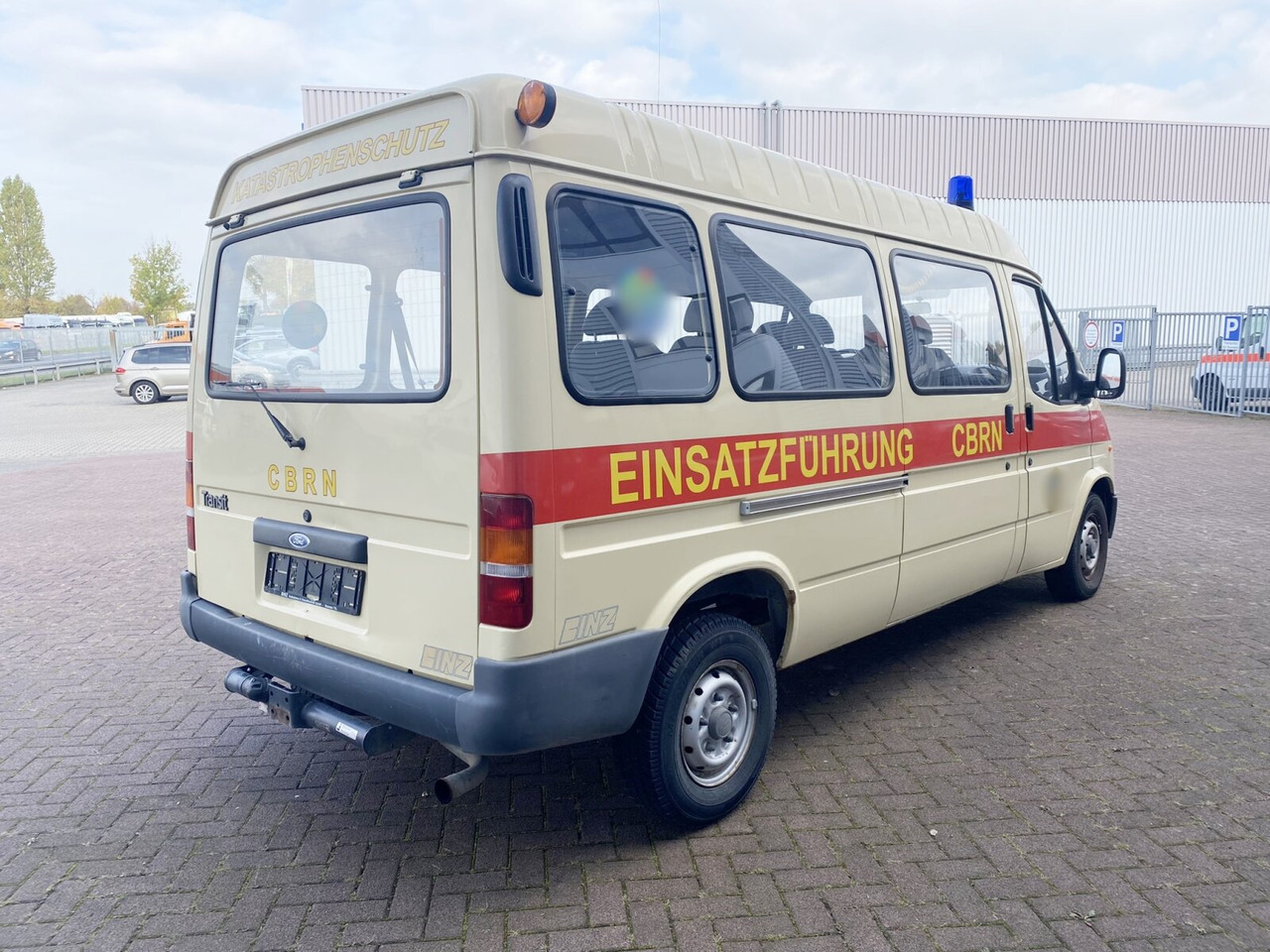 Microbuz, Transport persoane Ford Transit 2.5 4x2 Transit 2.5 4x2, Personentransporter, 8 Sitze: Foto 10 Microbuz, Transport persoane Ford Transit 2.5 4x2 Transit 2.5 4x2, Personentransporter, 8 Sitze: Foto 10