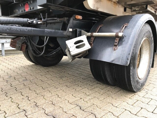 HDK 1860 HDK 1860 Hinterkippmulde ca. 28m³ mit Seperatmotor, eigene Hydraulik - Remorcă basculantă: Foto 4 HDK 1860 HDK 1860 Hinterkippmulde ca. 28m³ mit Seperatmotor, eigene Hydraulik - Remorcă basculantă: Foto 4