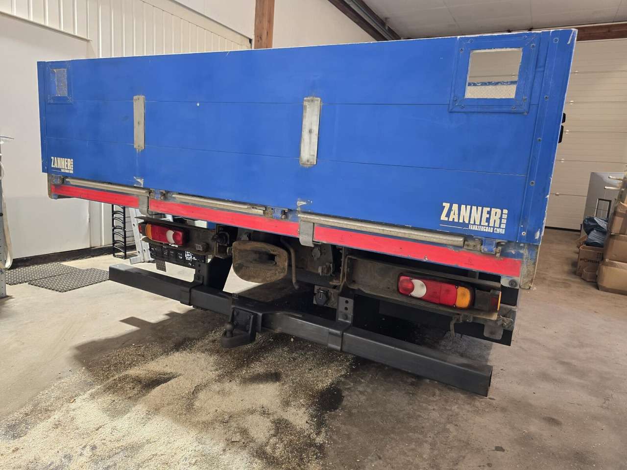 Iveco EuroCargo ML140E25/P 4x2 EuroCargo ML140E25/P 4x2, EEV, 6-Zylinder, 2x AHK - Camion platformă: Foto 3 Iveco EuroCargo ML140E25/P 4x2 EuroCargo ML140E25/P 4x2, EEV, 6-Zylinder, 2x AHK - Camion platformă: Foto 3