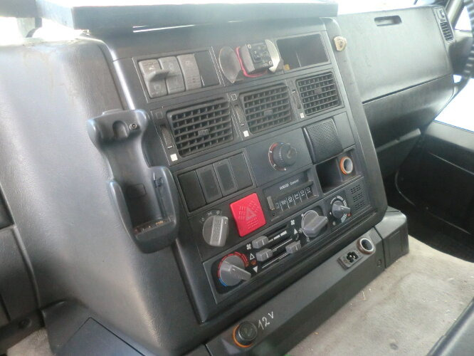 Camion furgon Iveco EuroTech 190E40 4x2 Euro Tech 190E40, Möbelkoffer, 49 cbm: Foto 10 Camion furgon Iveco EuroTech 190E40 4x2 Euro Tech 190E40, Möbelkoffer, 49 cbm: Foto 10