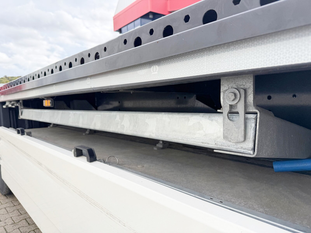 Krone SDP 27 SDP 27, Liftachse, Twist-Locks, 20/2x20/40Fuß, Neuwertig! - Semiremorcă platformă: Foto 2 Krone SDP 27 SDP 27, Liftachse, Twist-Locks, 20/2x20/40Fuß, Neuwertig! - Semiremorcă platformă: Foto 2