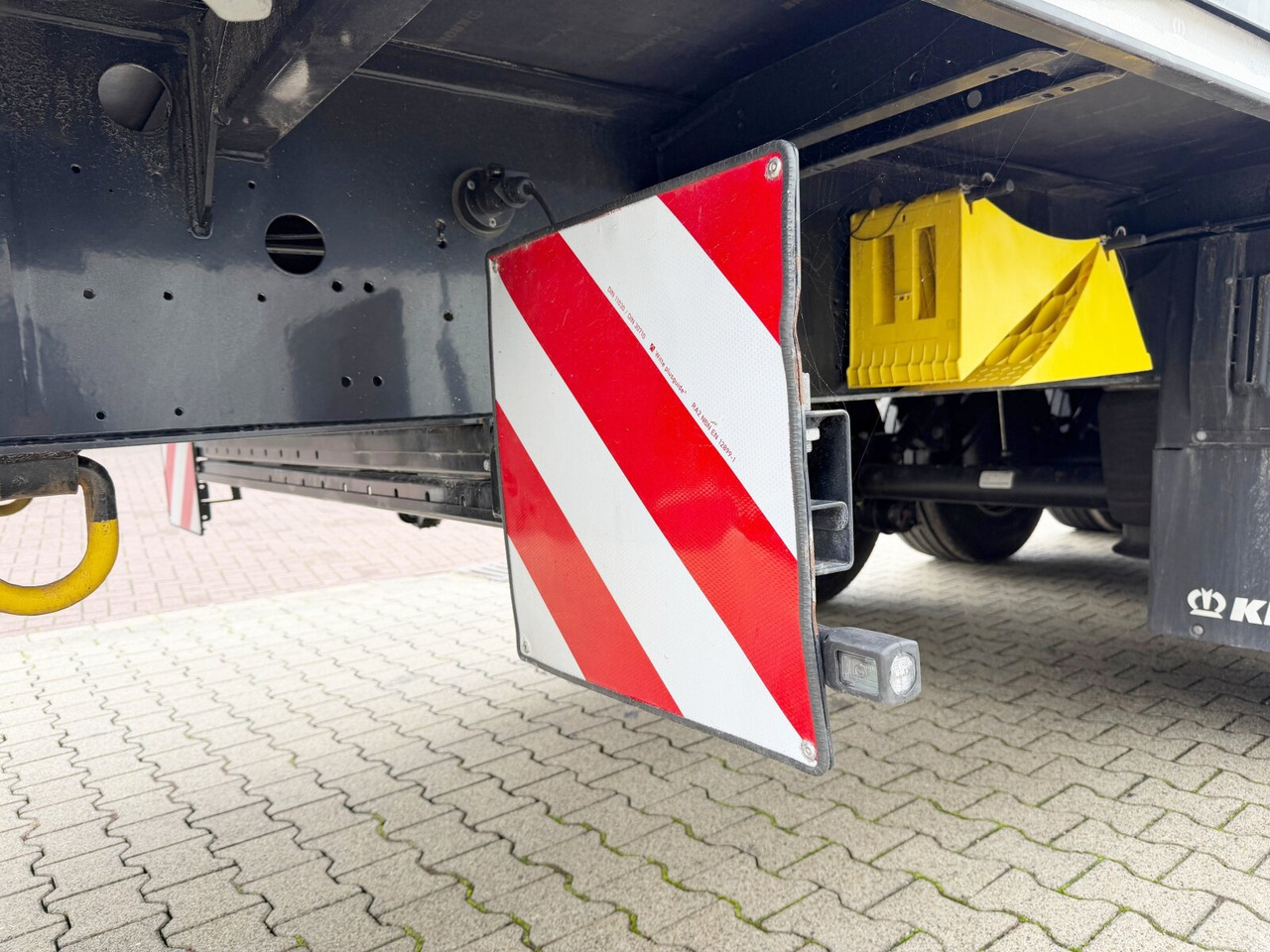 Krone SDP 27 SDP 27, Liftachse, Twist-Locks, 20/2x20/40Fuß, Neuwertig! - Semiremorcă platformă: Foto 3 Krone SDP 27 SDP 27, Liftachse, Twist-Locks, 20/2x20/40Fuß, Neuwertig! - Semiremorcă platformă: Foto 3