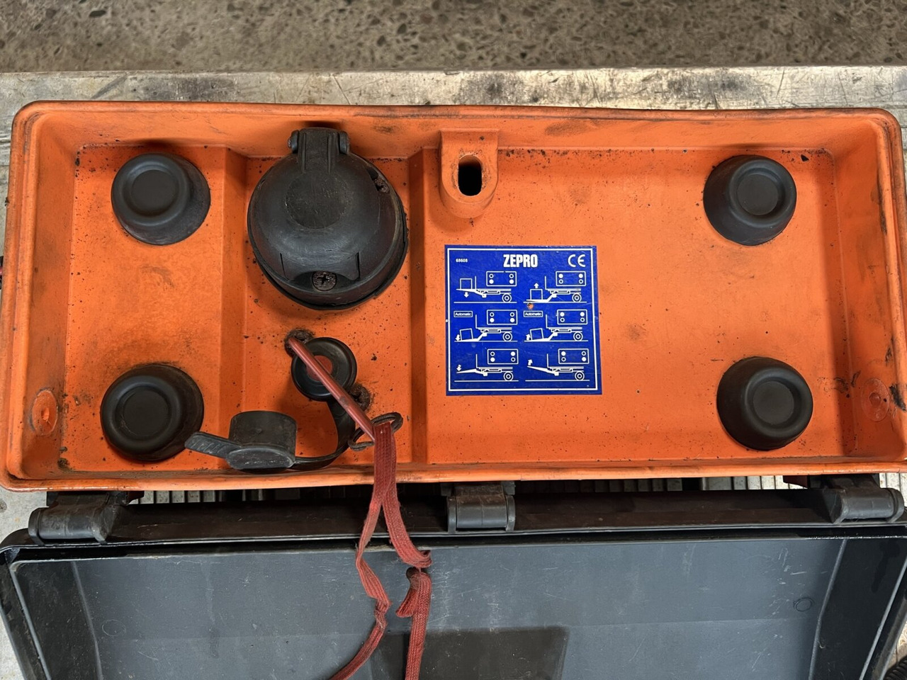 LBW Z 15-150 SA LBW Z 15-150 SA, 1,5t - Oblon hidraulic pentru Camion: Foto 5 LBW Z 15-150 SA LBW Z 15-150 SA, 1,5t - Oblon hidraulic pentru Camion: Foto 5