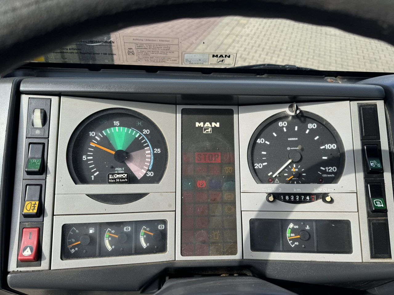 MAN LE 8.150 4x2 BB LE 8.150 4x2 BB, City-Abroller, Winterdienstausstattung - Camion cu cârlig: Foto 2 MAN LE 8.150 4x2 BB LE 8.150 4x2 BB, City-Abroller, Winterdienstausstattung - Camion cu cârlig: Foto 2