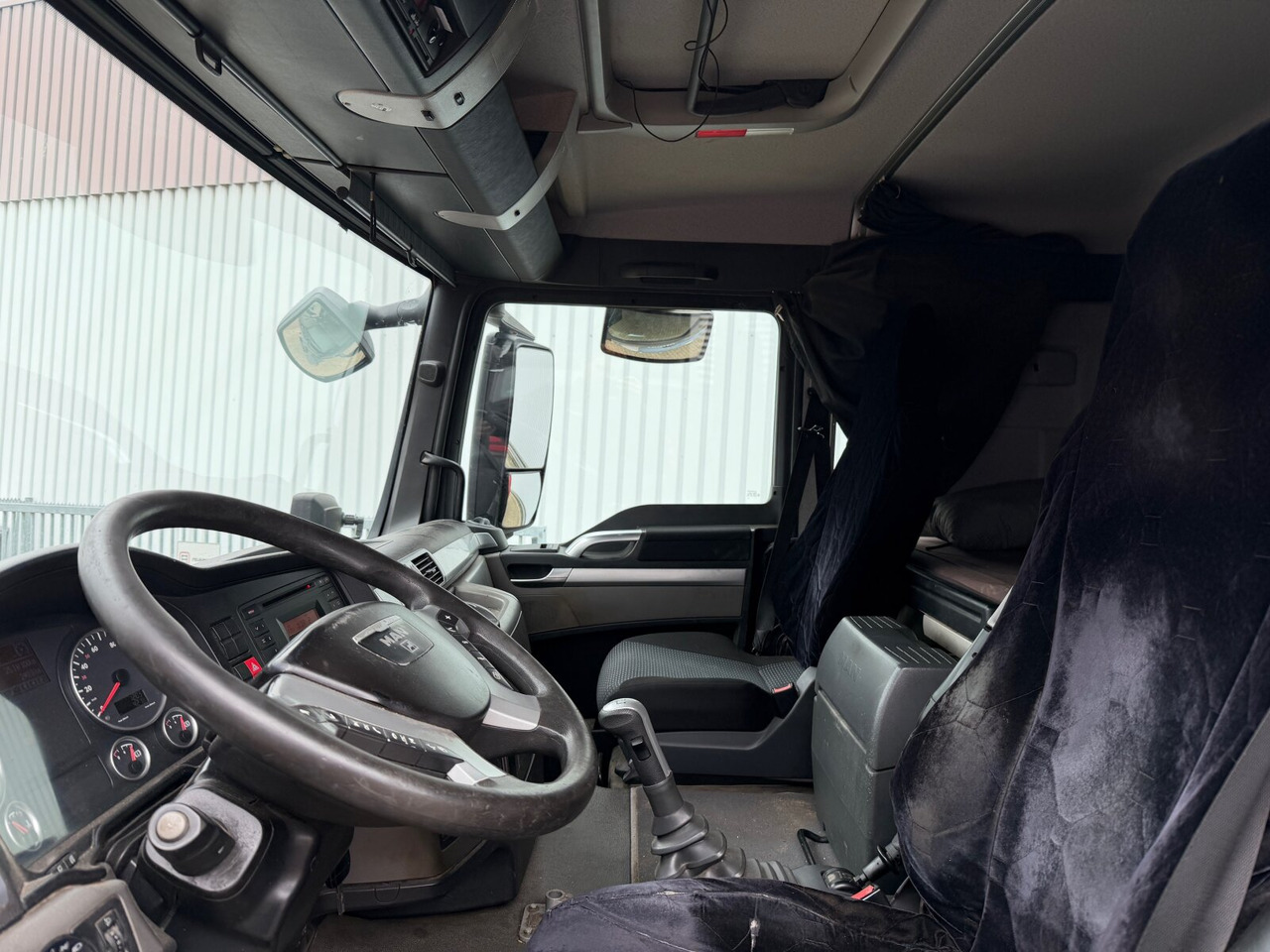 MAN TGA 26.400 6x6 BB TGA 26.400 6x6 BB, Winterdienstausstattung - Camion basculantă: Foto 4 MAN TGA 26.400 6x6 BB TGA 26.400 6x6 BB, Winterdienstausstattung - Camion basculantă: Foto 4