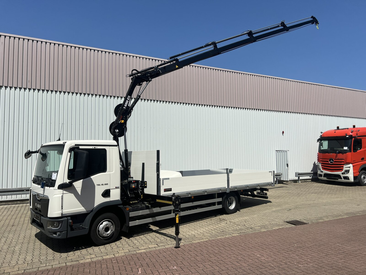 MAN TGL 12.190 4x2 BL TGL 12.190 4x2 BL mit Kran Hiab Hiduo 072DS-4 - Camion cu macara: Foto 1 MAN TGL 12.190 4x2 BL TGL 12.190 4x2 BL mit Kran Hiab Hiduo 072DS-4 - Camion cu macara: Foto 1