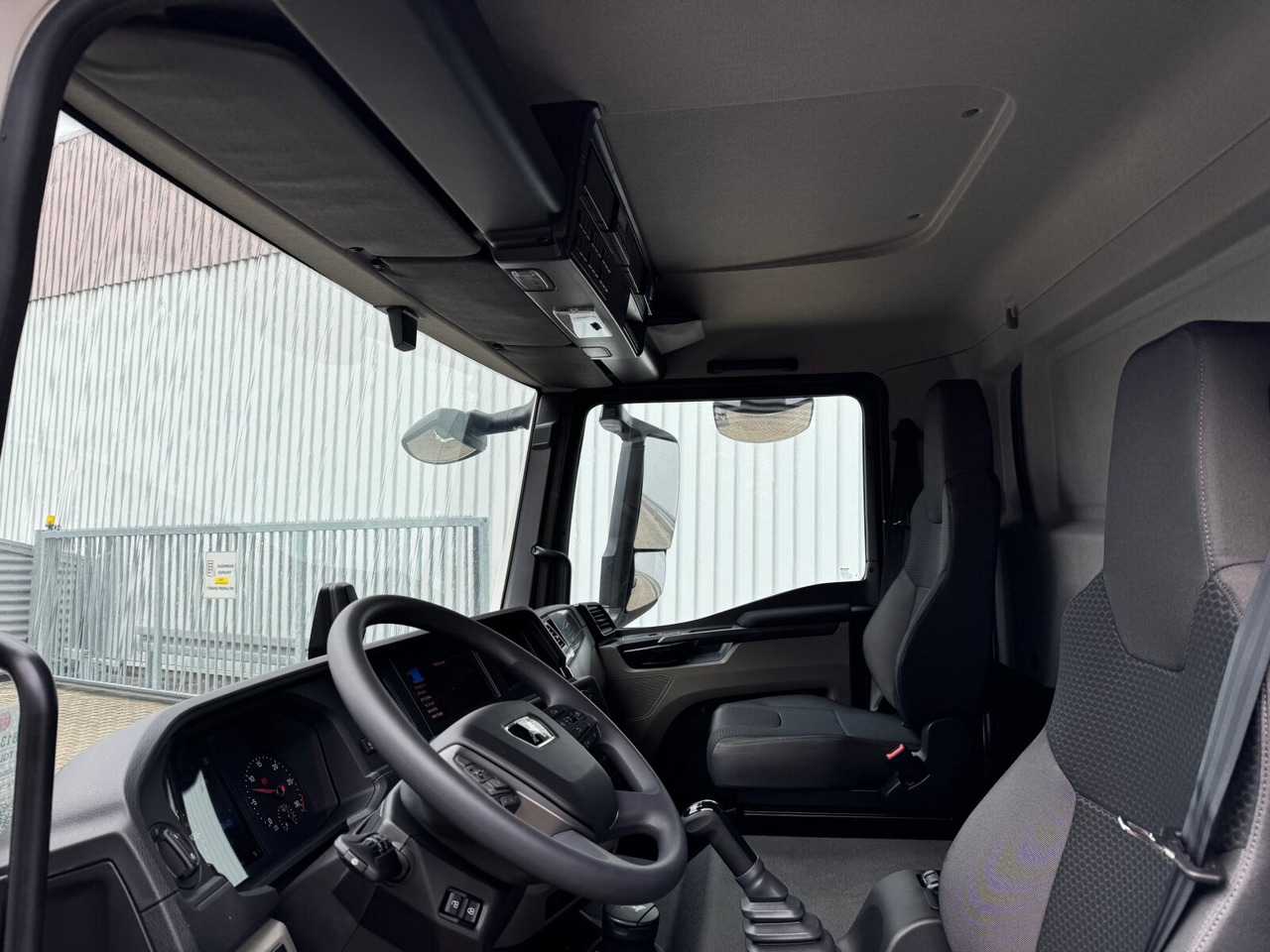 MAN TGL 8.160 4x2 BL CH TGL 8.160 4x2 BL CH - Camion şasiu: Foto 3 MAN TGL 8.160 4x2 BL CH TGL 8.160 4x2 BL CH - Camion şasiu: Foto 3
