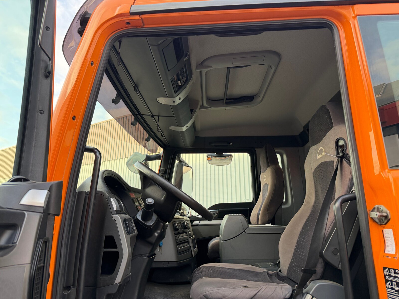 MAN TGS 26.400 6x2-4 BL TGS 26.400 6x2-4 BL, Motorabtrieb, Lenk-/Liftachse, Kran Epsilon Q180ZR95TR - Camion cu cârlig, Camion cu macara: Foto 5 MAN TGS 26.400 6x2-4 BL TGS 26.400 6x2-4 BL, Motorabtrieb, Lenk-/Liftachse, Kran Epsilon Q180ZR95TR - Camion cu cârlig, Camion cu macara: Foto 5