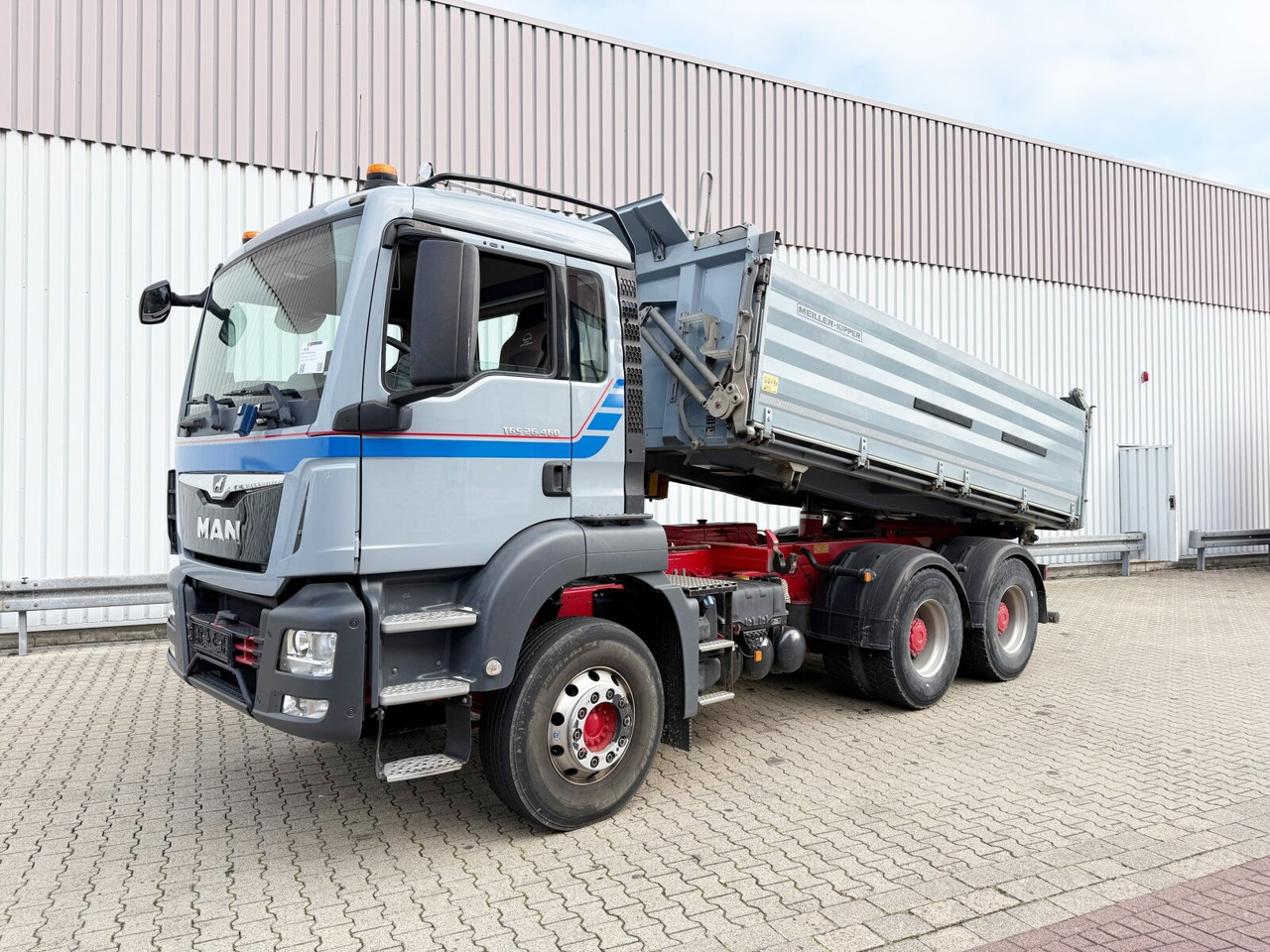 MAN TGS 26.460 6x4 BL TGS 26.460 6x4 BL, Alu-Bordwände - Camion basculantă: Foto 1 MAN TGS 26.460 6x4 BL TGS 26.460 6x4 BL, Alu-Bordwände - Camion basculantă: Foto 1