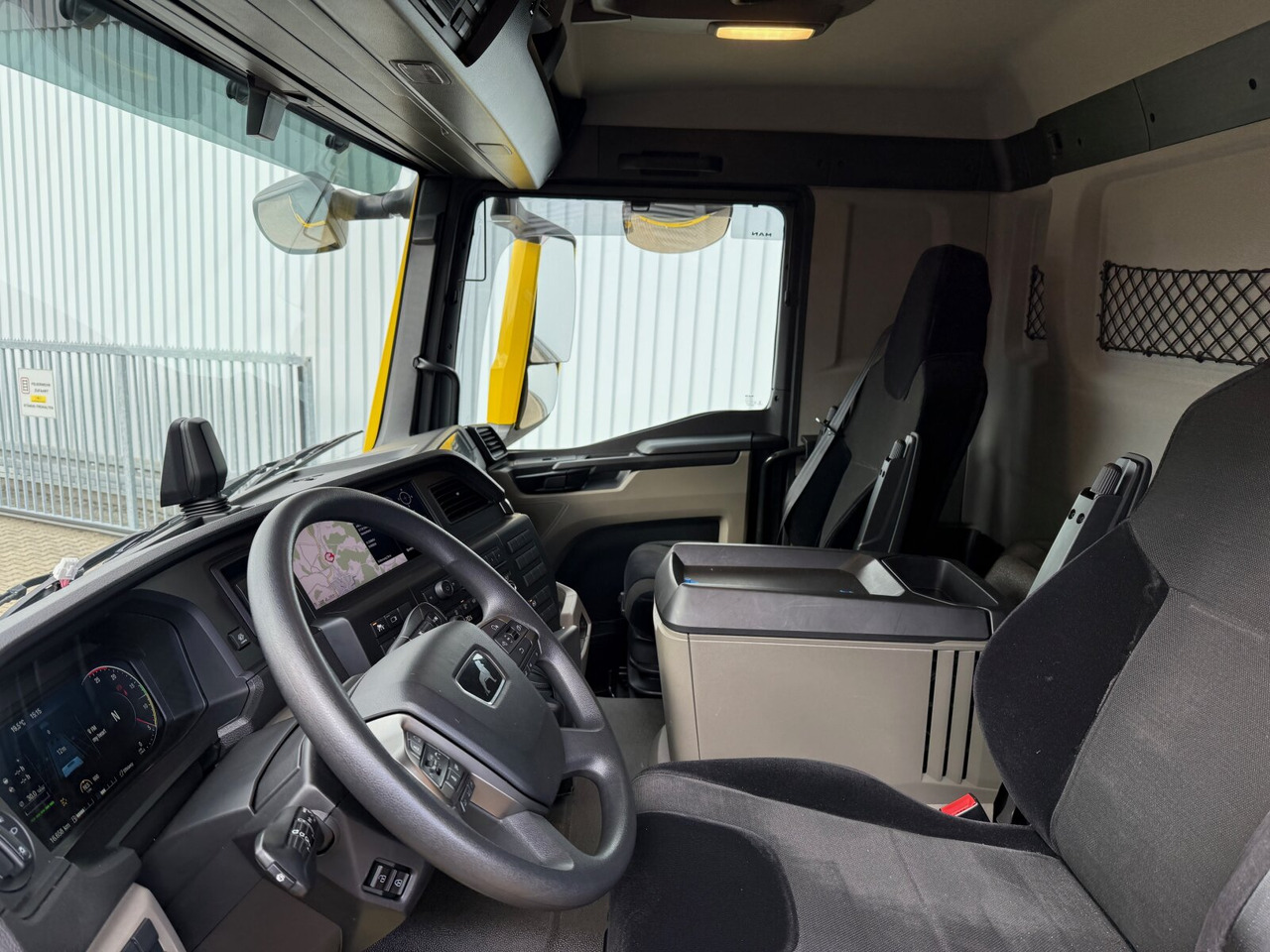 MAN TGS 26.470 6x6 BB TGS 26.470 6x6 BB, Hohe Bauart, Navi, Motorabtrieb, Bordmatik - Camion basculantă: Foto 4 MAN TGS 26.470 6x6 BB TGS 26.470 6x6 BB, Hohe Bauart, Navi, Motorabtrieb, Bordmatik - Camion basculantă: Foto 4