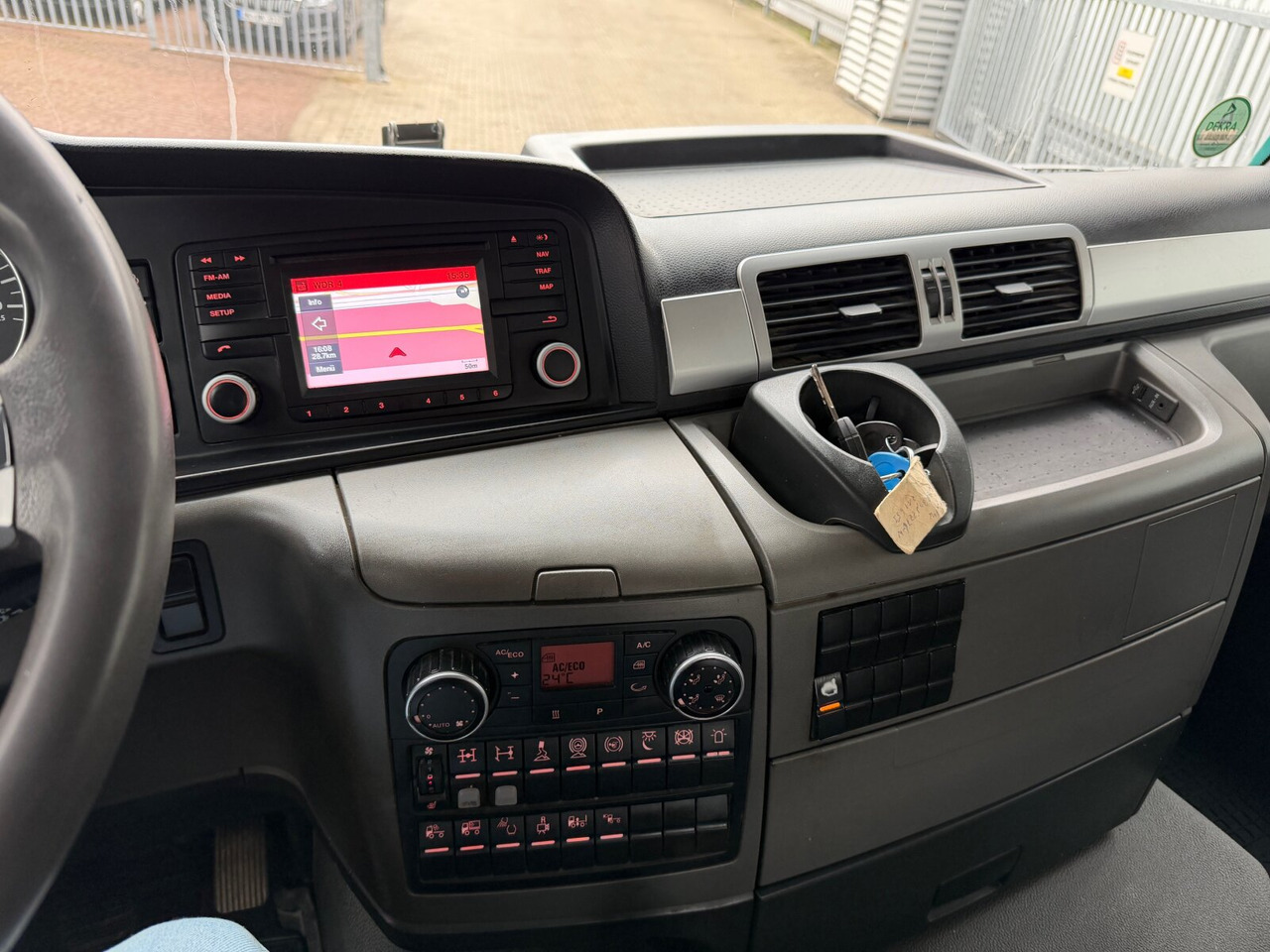 MAN TGS 26.480 6x4 BL TGS 26.480 6x4 BL, Motorabtrieb, Navi, Intarder, Hyva 20.60 S - Camion cu cârlig: Foto 5 MAN TGS 26.480 6x4 BL TGS 26.480 6x4 BL, Motorabtrieb, Navi, Intarder, Hyva 20.60 S - Camion cu cârlig: Foto 5