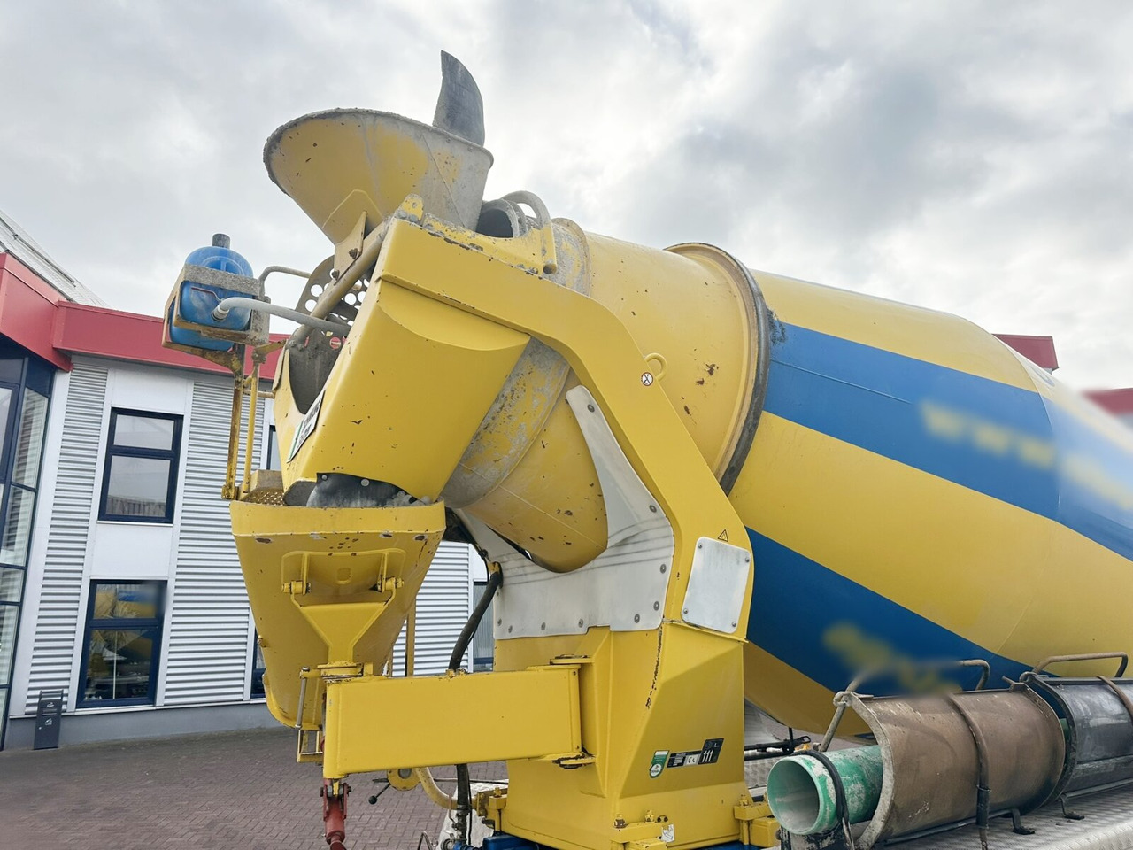 MAN TGS 32.400 8X4 BB TGS 32.400 8x4 BB, Stetter ca. 9m³ - Autobetonieră: Foto 3 MAN TGS 32.400 8X4 BB TGS 32.400 8x4 BB, Stetter ca. 9m³ - Autobetonieră: Foto 3