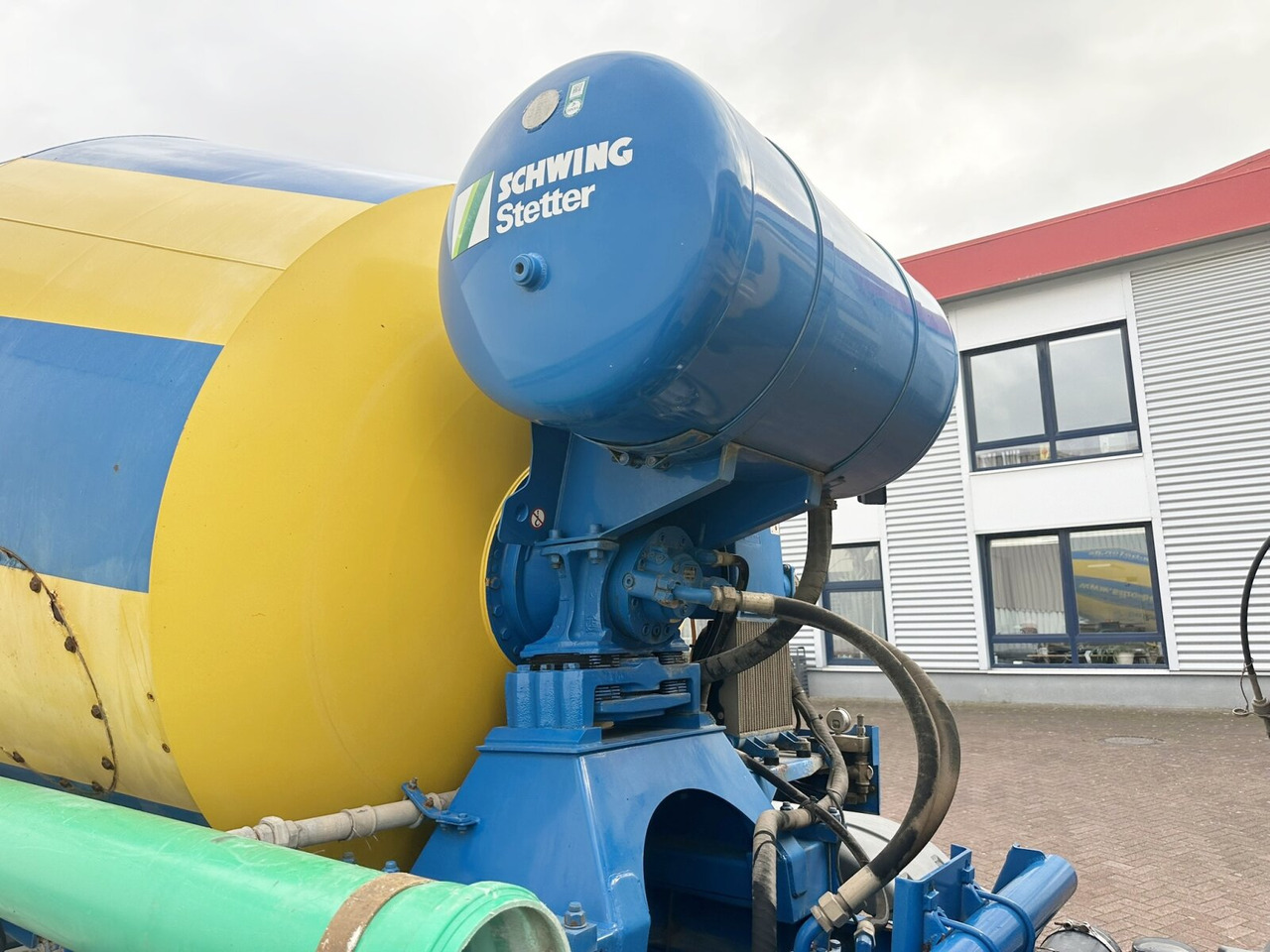 MAN TGS 32.400 8X4 BB TGS 32.400 8x4 BB, Stetter ca. 9m³ - Autobetonieră: Foto 2 MAN TGS 32.400 8X4 BB TGS 32.400 8x4 BB, Stetter ca. 9m³ - Autobetonieră: Foto 2