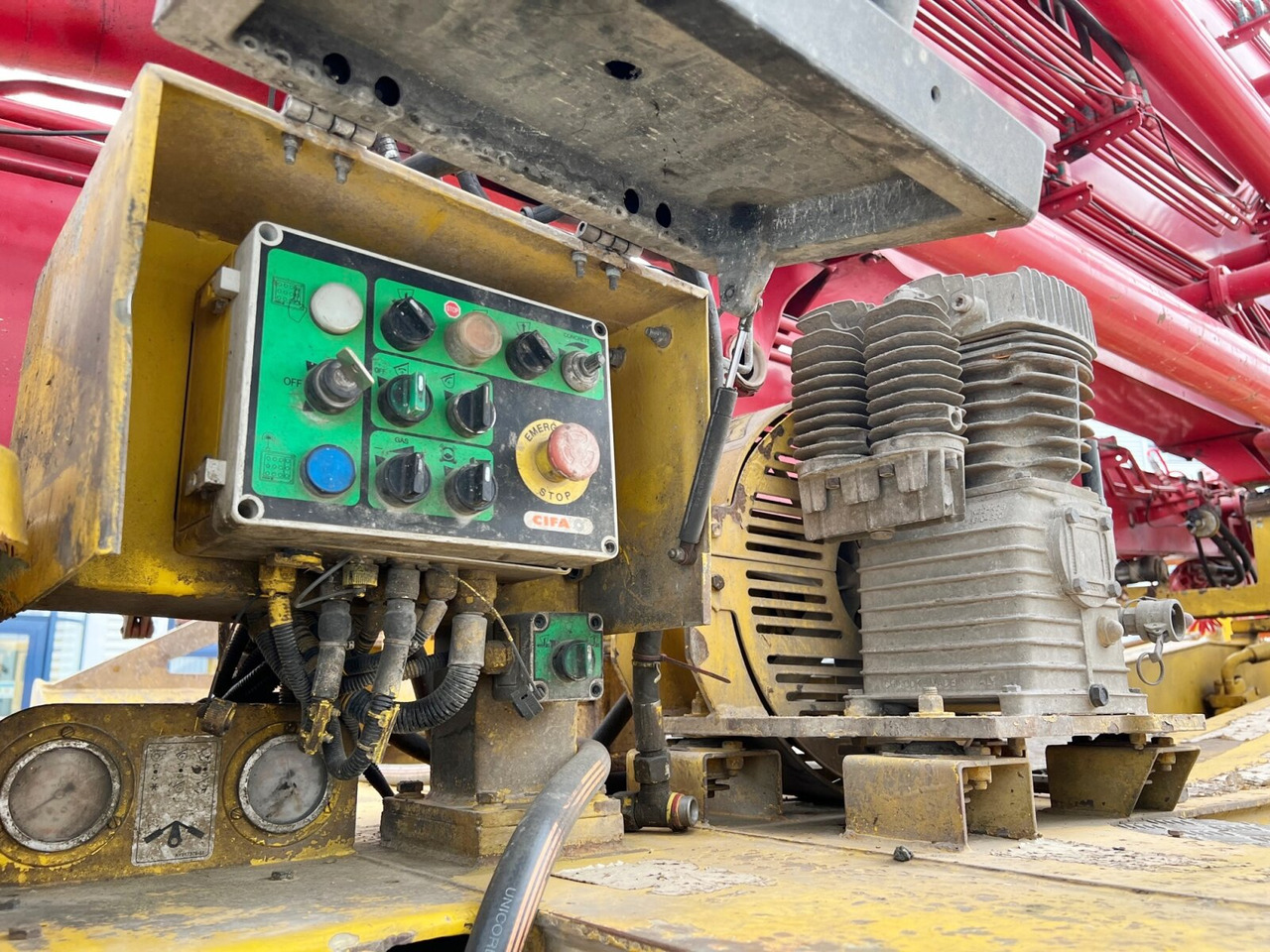 MAN TGS 33.440 6X4 BB TGS 33.440 6X4 BB, Betonpumpe CIFA K31L XZ, 31m Mast - Autopompă de beton: Foto 4 MAN TGS 33.440 6X4 BB TGS 33.440 6X4 BB, Betonpumpe CIFA K31L XZ, 31m Mast - Autopompă de beton: Foto 4